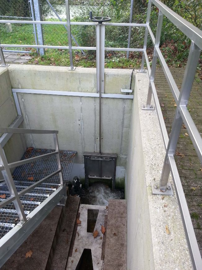 Burgkirchen, Germany \n penstock with telescopic spindle extension